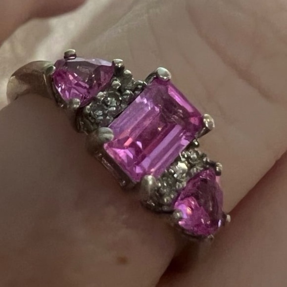 Vintage Genuine Diamonds Pink Sapphire Ring Size is about a 5. See photos - Picture 5 of 12
